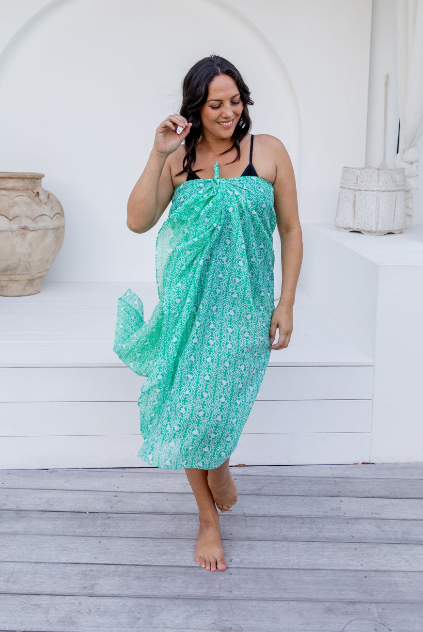 Tribal Turtle Cotton Beach Sarong